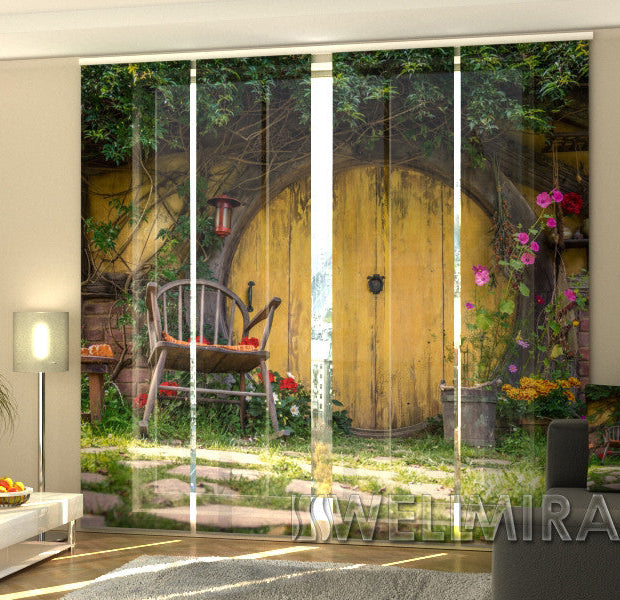 Set of 4 Panel Track Blinds - Hobbit House