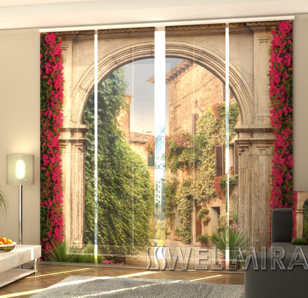 Set of 4 Panel Track Blinds - Old Arch