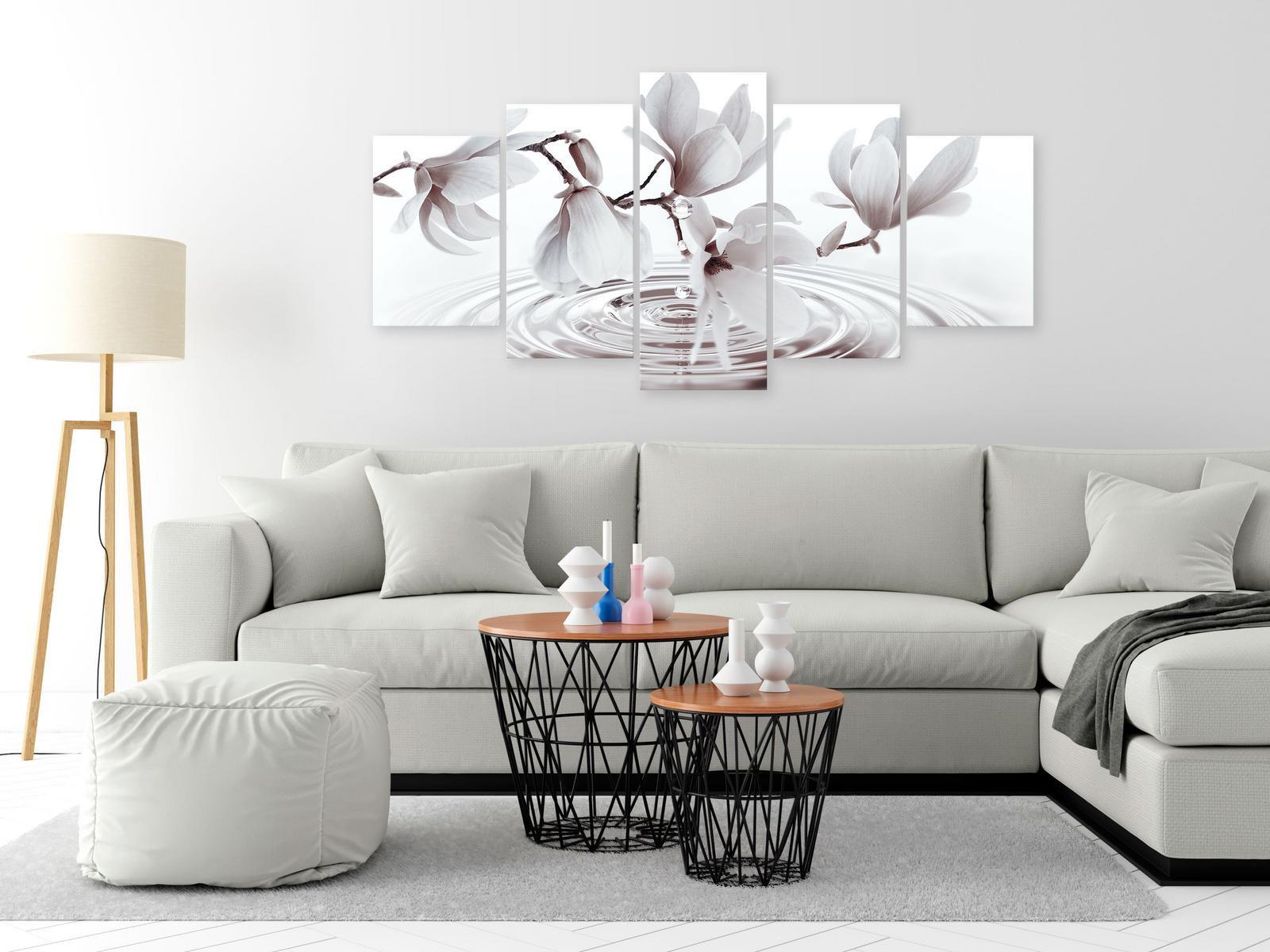 Stretched Canvas Floral Art - Magnolia Waterdrops 5 Piece