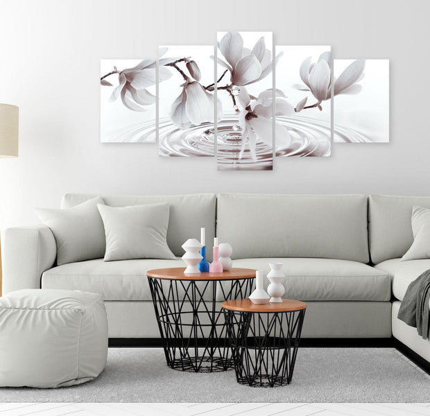 Stretched Canvas Floral Art - Magnolia Waterdrops 5 Piece