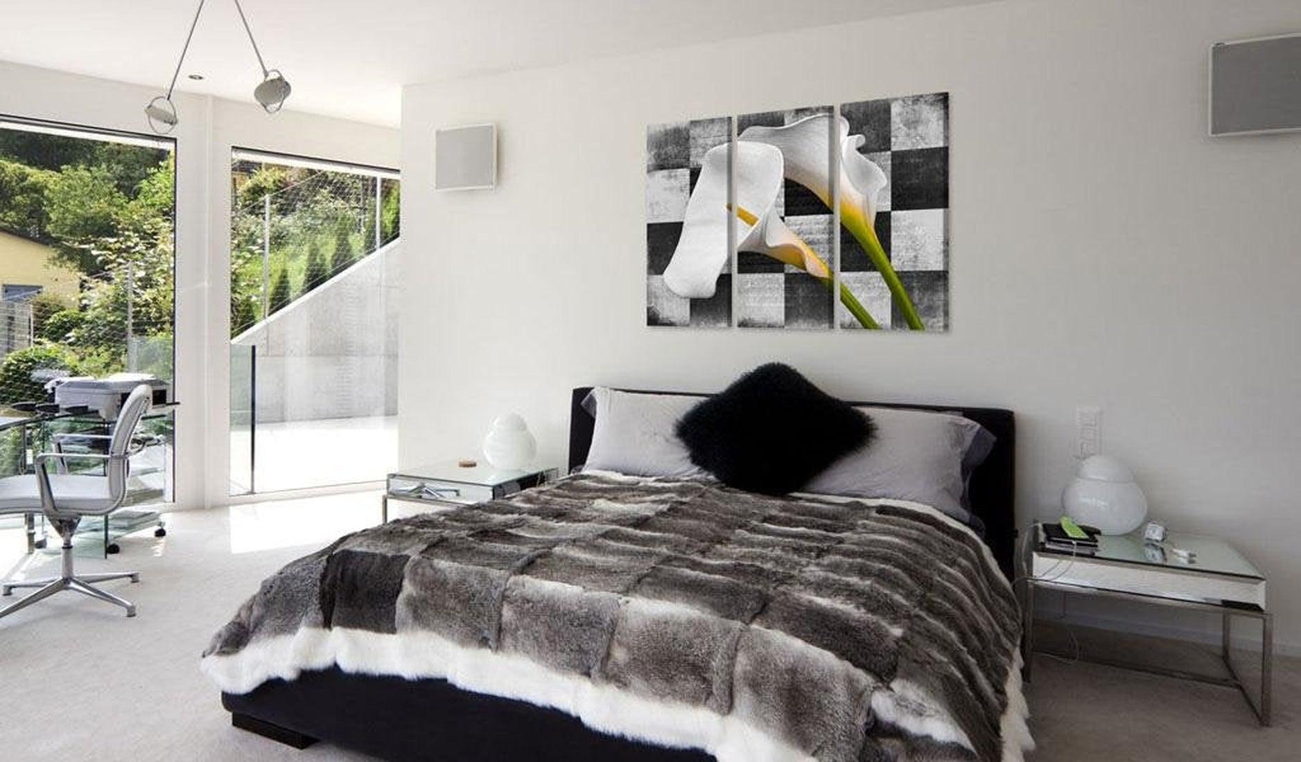 Stretched Canvas Floral Art - Callas (Vintage)