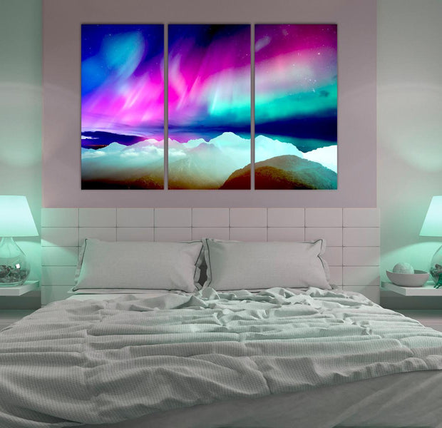 Stretched Canvas Landscape Art - Wonderful Aurora