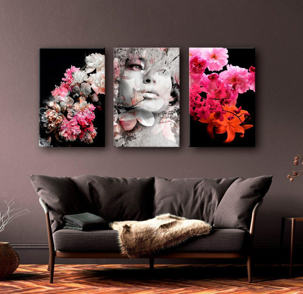 Stretched Canvas Nordic Art - Mature Infatuation