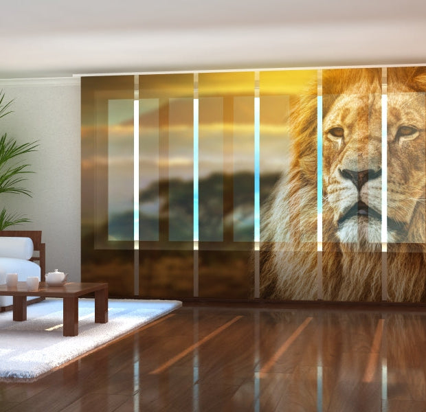 Tiptophomedecor Set of 6 Panel Blinds Lion in Savanna
