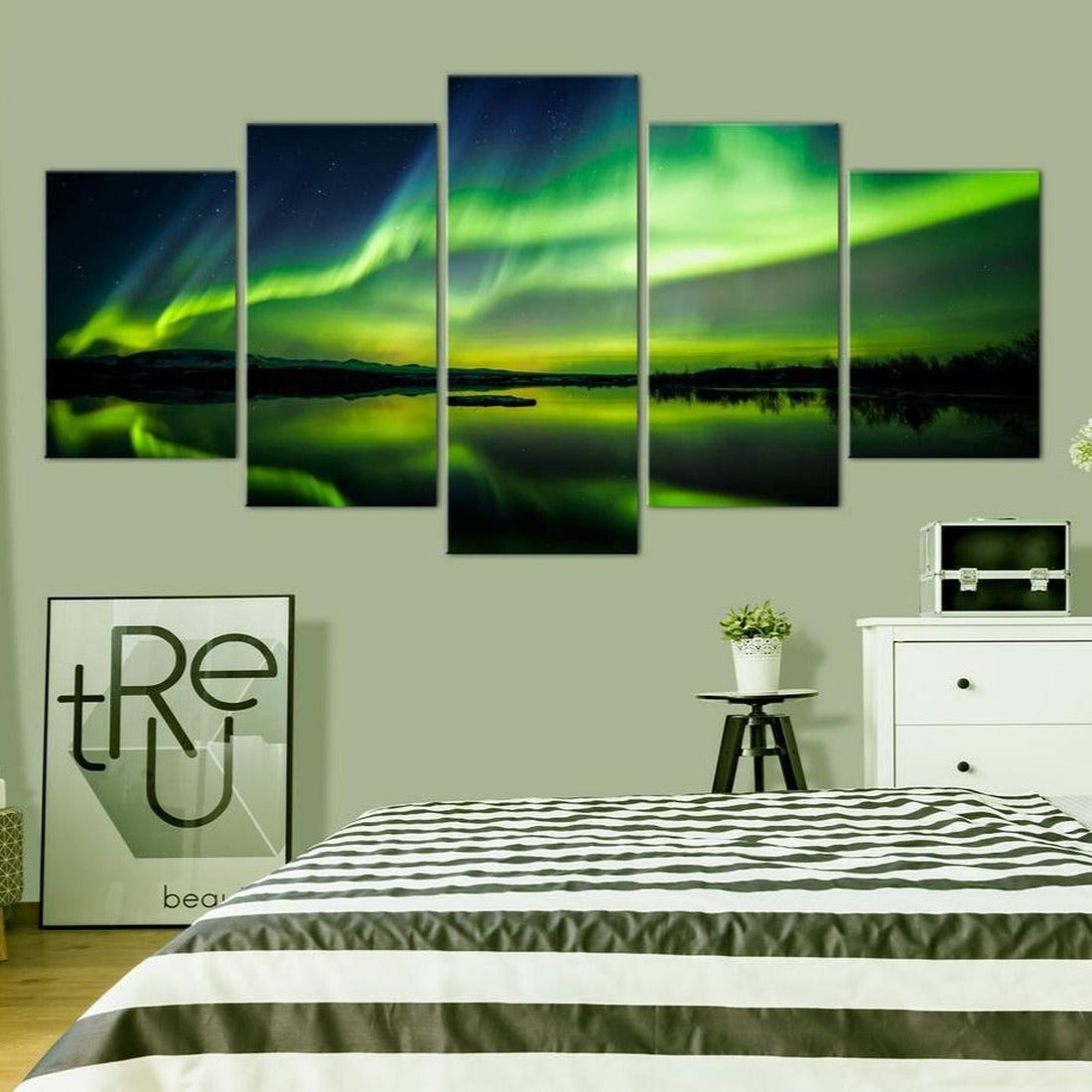 Stretched Canvas Landscape Art - Aurora Borealis 5 Piece-Tiptophomedecor