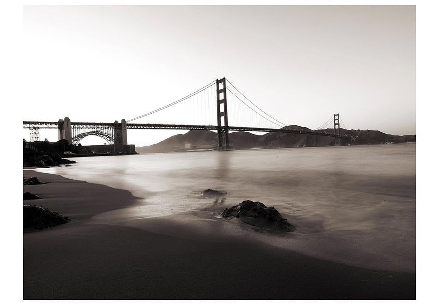 Wall mural - San Francisco: Golden Gate Bridge in black and white-TipTopHomeDecor