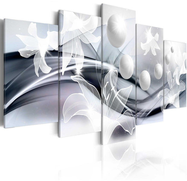 Glamour Stretched Canvas Art - Pearls And Lilies-Tiptophomedecor