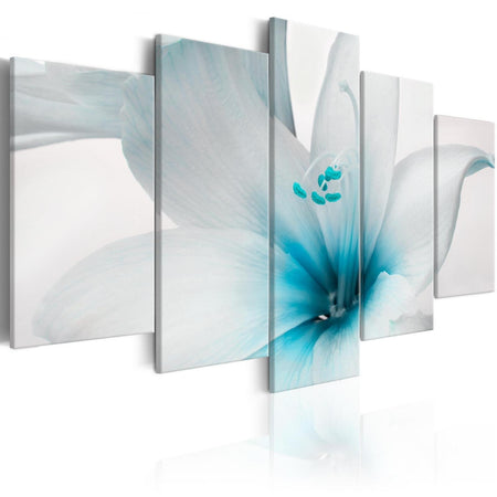 Stretched Canvas Floral Art - Amarylis: Blue Charm-Tiptophomedecor