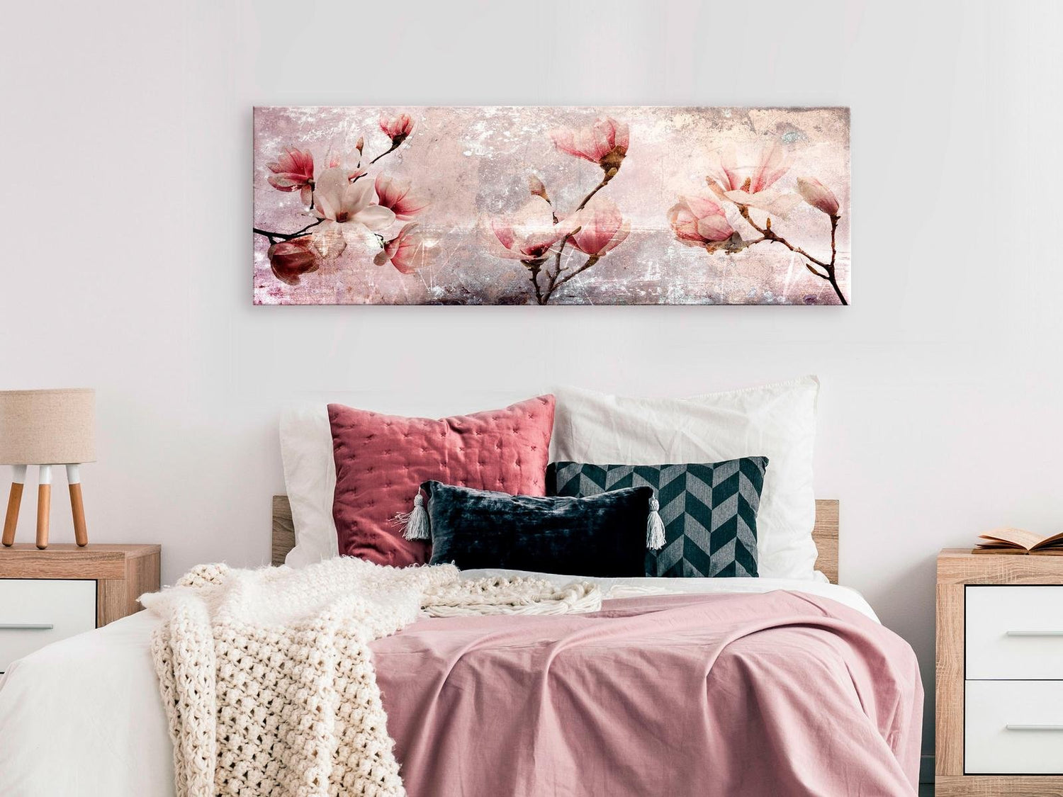 Stretched Canvas Floral Art - Magnolia Charm Narrow-Tiptophomedecor