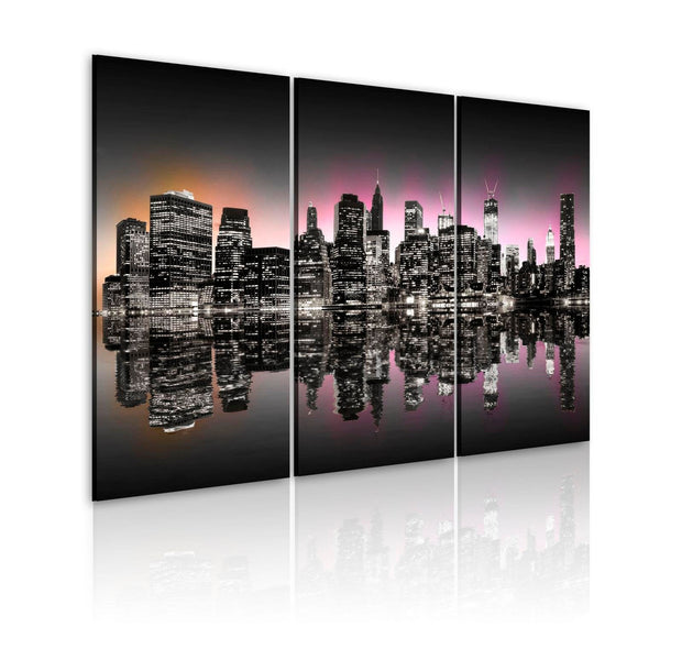 Stretched Canvas Places - The City That Never Sleeps - Nyc-Tiptophomedecor